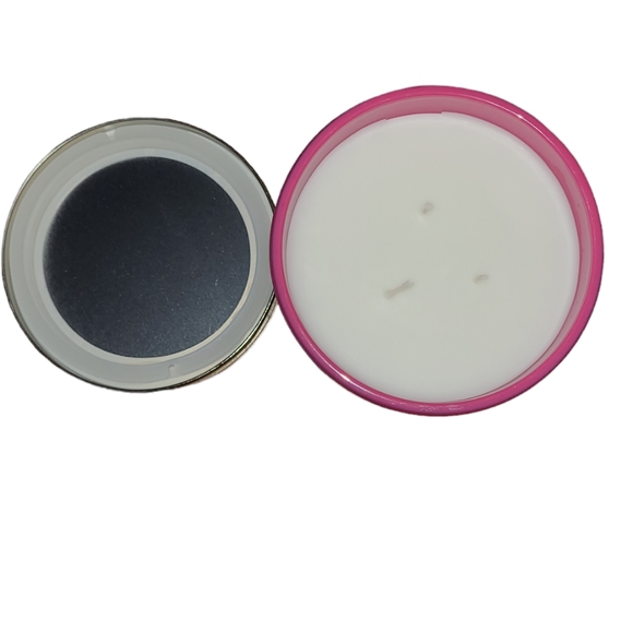 💕NWT BeBe Pink Guava Scented Candle💕12oz - Picture 3 of 4